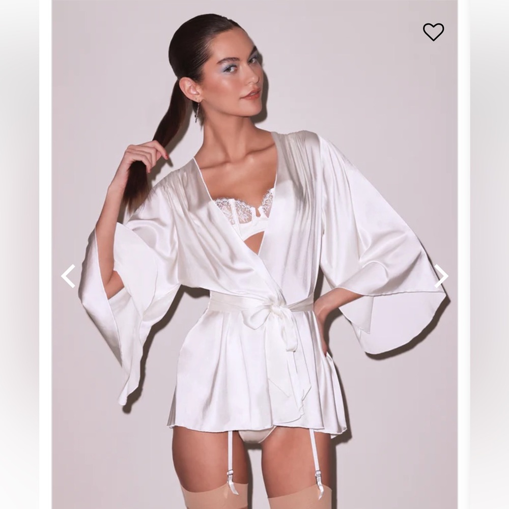 Fleur Du Mal Angel Sleeve Robe ivory